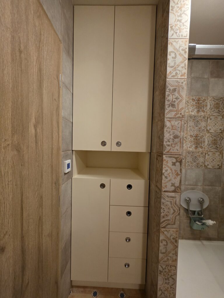 Koupelnový nábytek – foto 2