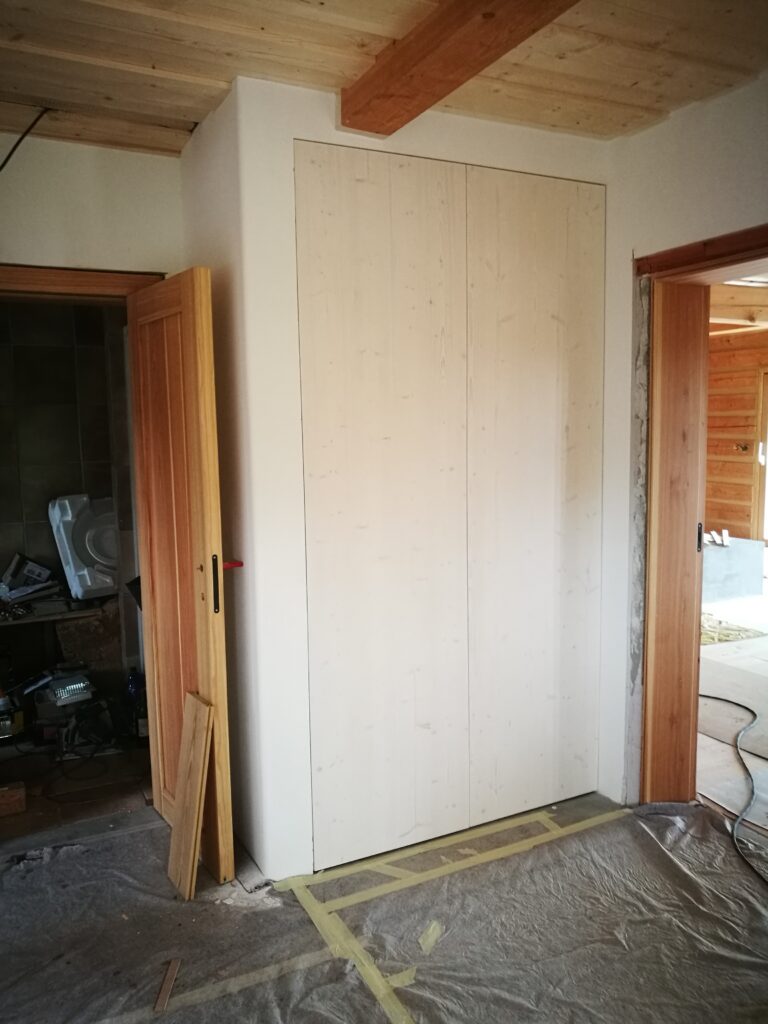 Skříně a vestavěný nábytek – foto 19
