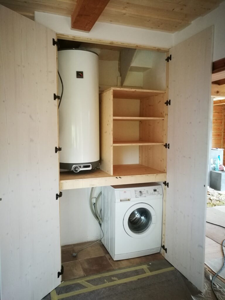 Skříně a vestavěný nábytek – foto 20